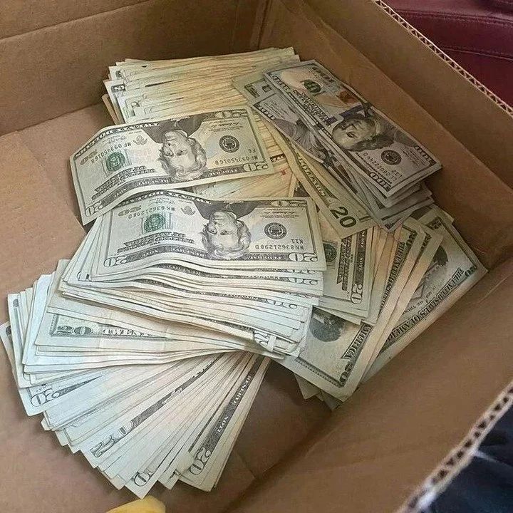ErvinColl's tweet photo. Drop your $ETH wallets
I'll send $1000‍ https://t.co/MqNrPPKyCe