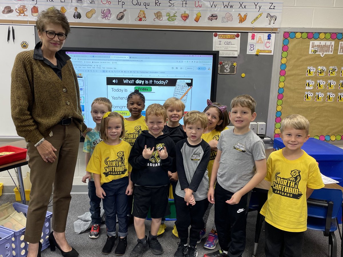 north_chatham's tweet photo. We are sharing the spirit of kindness today with our NCE spirit wear! 🖤💛 #UnitySpiritWeek https://t.co/vjPknetau4