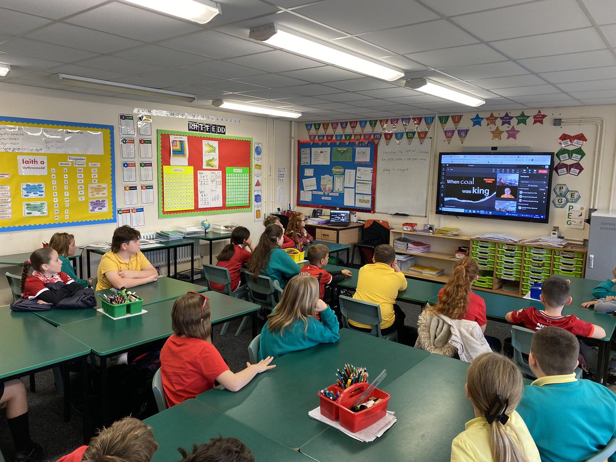 Blwyddyn 5 wedi mwynhau’r sesiwn rithiol gyda <a href="/BigPitMuseum/">Big Pit Coal Museum</a> heddiw, yn trafod pwysigrwydd glo yn y Chwyldro Diwydiannol! Diolch yn fawr!