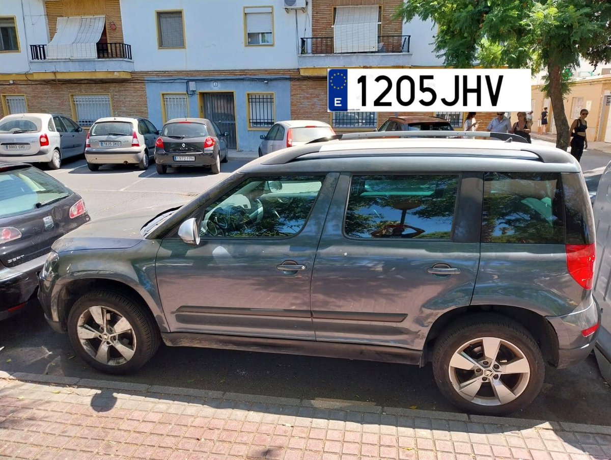manolitocastro's tweet photo. Me han robado mi coche (sí, el mío)  en Montequinto (Dos Hermanas) esta noche. Ruego que le deis difusión @meteosanjuan @Meteohuelva @javilanti @alesinx77 @jpguisado https://t.co/gf63Co4xAY