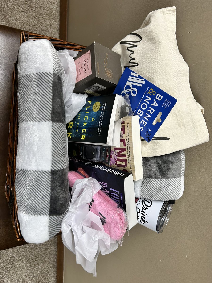 ehsbands's tweet image. Our indoor concert and silent auction is 1 week away!! Check out some of our amazing silent action items! We prefer check for any silent auction items purchased but will take cash as well! See you next Thursday!