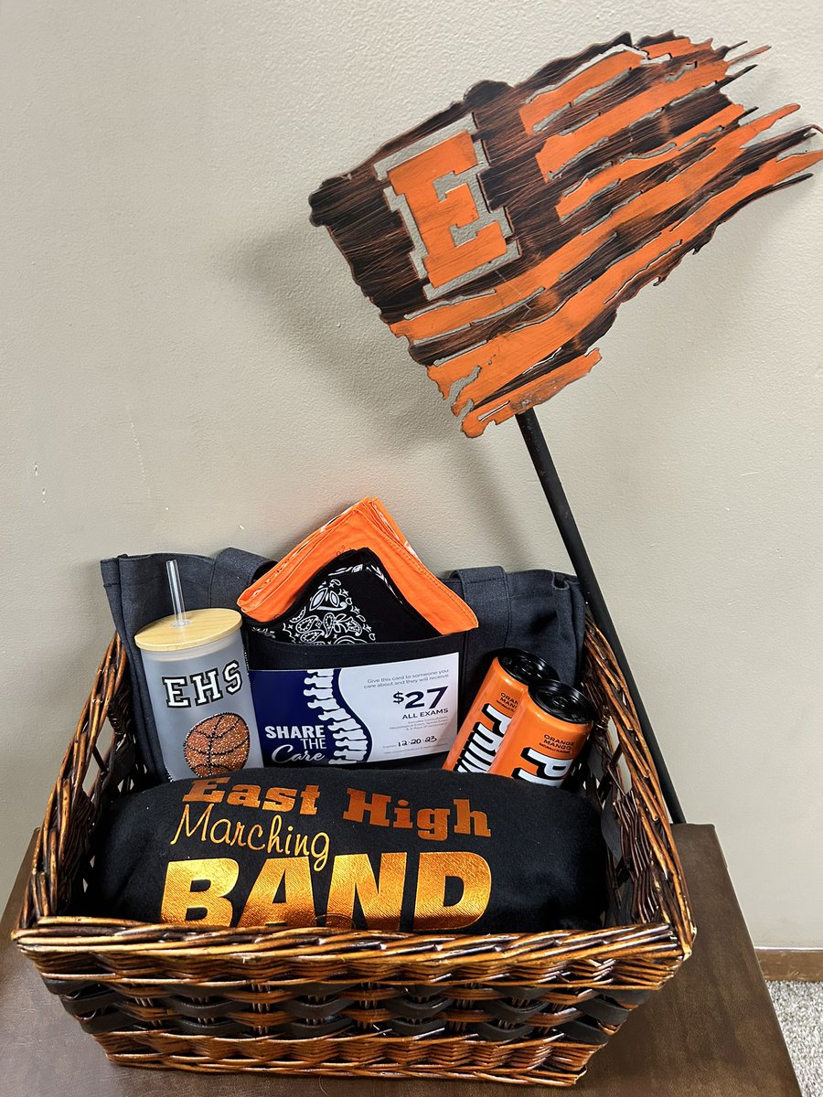 ehsbands's tweet image. Our indoor concert and silent auction is 1 week away!! Check out some of our amazing silent action items! We prefer check for any silent auction items purchased but will take cash as well! See you next Thursday!