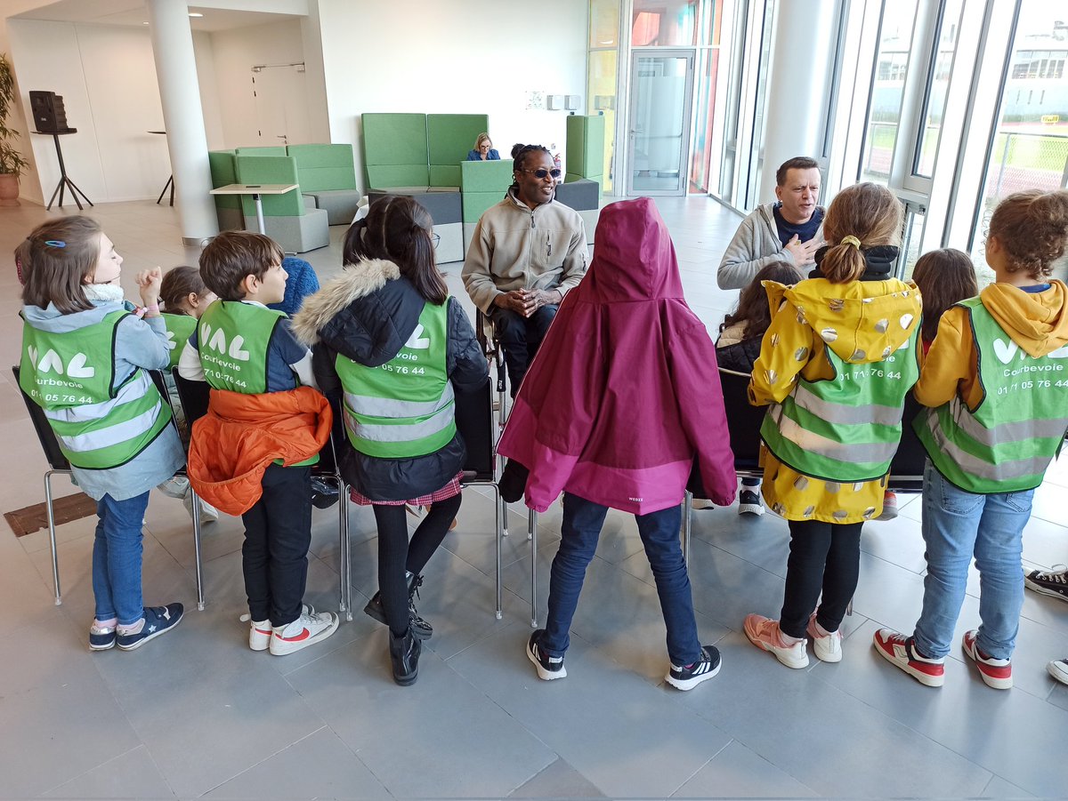 lechevali's tweet photo. Déjà la 8ème édition d'Handipartage à #Courbevoie! Les ateliers ont commencé au centre évènementiel sur le thème de l'équilibre de vie 
👉Le Programme : https://t.co/lsZUDoFL2k https://t.co/3MCVHdoCVT