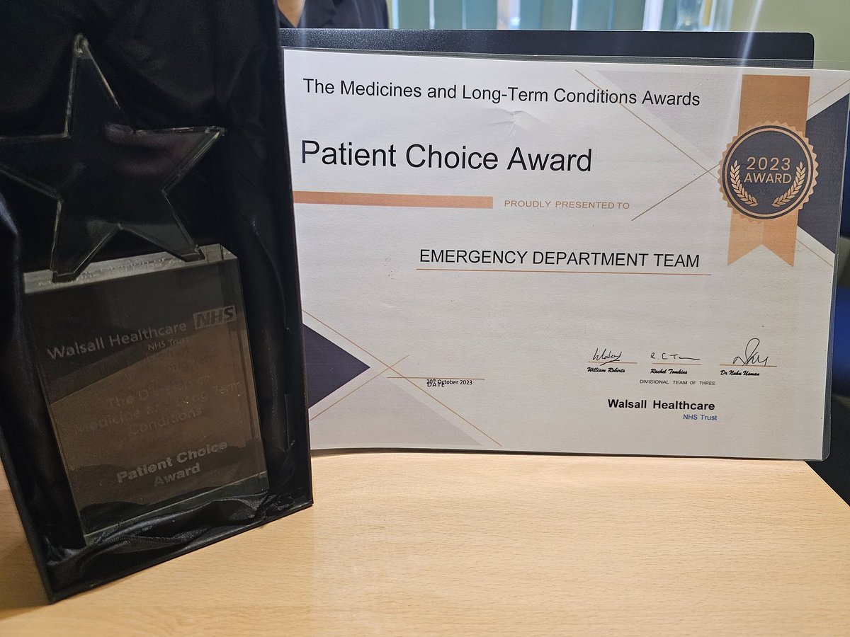 NatGallagher90's tweet photo. #walsallandproud 
When the team you lead wins the patient choice award at the @teamMLTC Oscars! 🏆😁
@asifnaveed_786
@CorrineOcallag1 @sutton15_lisa @Hayley18865473
#care #patientfocus #teamED
@WHT_TeamED @WalsallHcareNHS https://t.co/jtcDcxRqXE