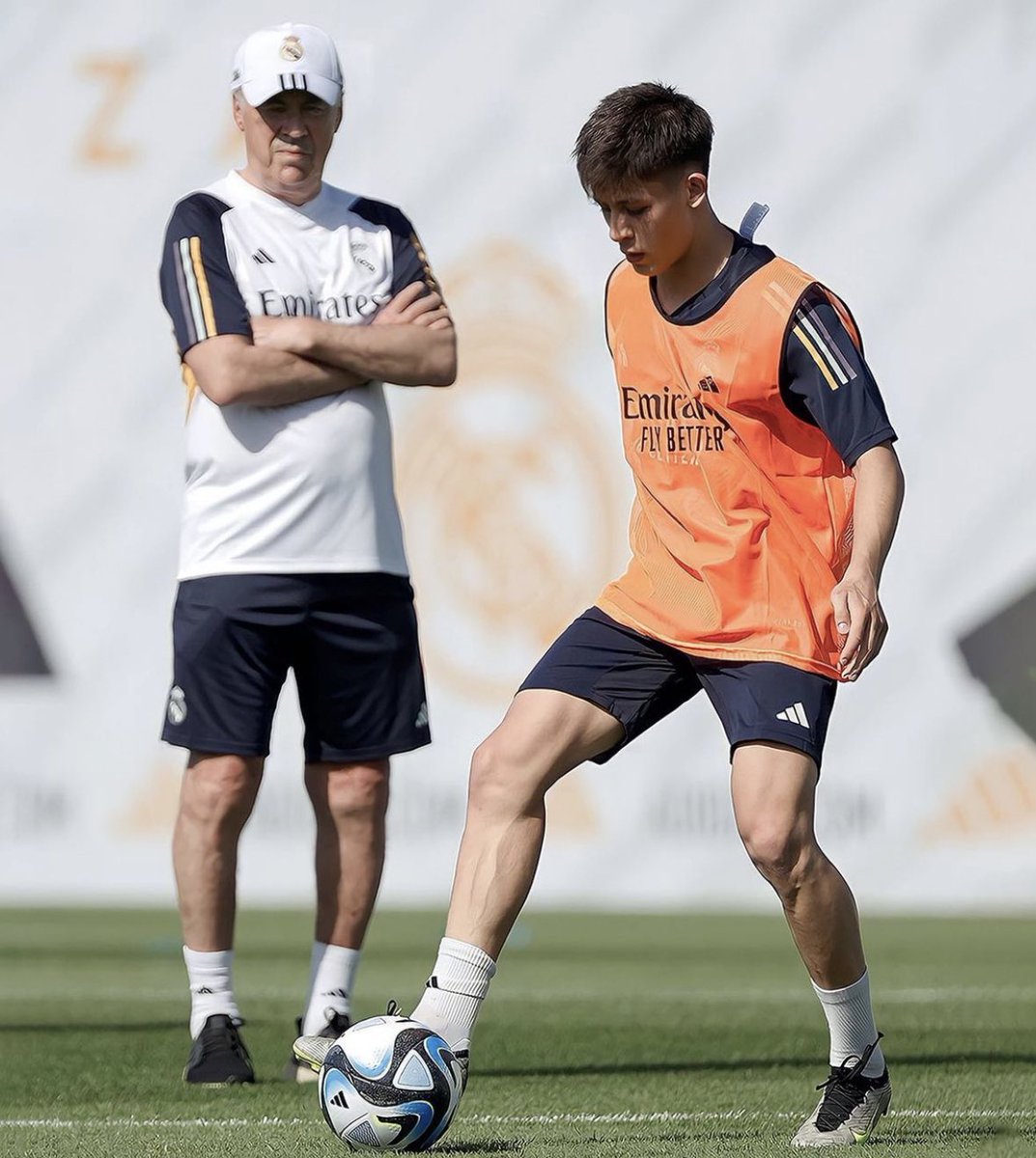 FabrizioRomano's tweet photo. ⚪️ Ancelotti: “Arda Güler now is in great shape, still needs bit more time… maybe 10 days”.

“He wanted to start in a different way, but he is very young. He has all the time in the world to do well here”.

“He’ll be ready soon and show his enormous talent.” 🇹🇷 https://t.co/Z04vJ2zC7X