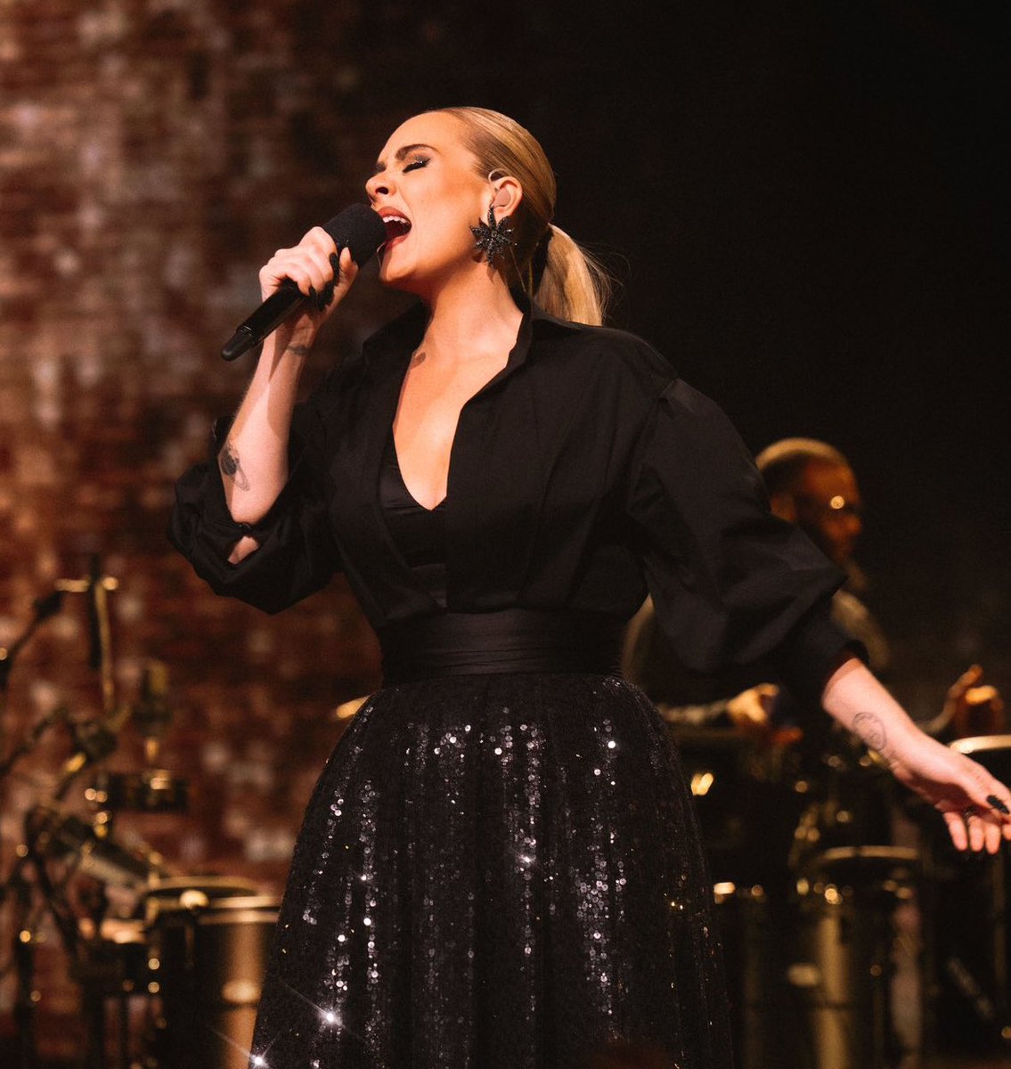 StatsAdele's tweet photo. New #WeekendsWithAdele dates for final leg have been revealed:

January: 19, 20, 26, 27
February: 02, 03, 09, 10, 16, 17, 23, 24
March: 01, 02, 08, 09, 15, 16, 22, 23, 29, 30
May: 17, 18, 24, 25, 31
June: 01, 07, 08, 14, 15

— Tickets on sale October 26: https://t.co/ZNGLxfdXgm https://t.co/99tJyZ4RHp