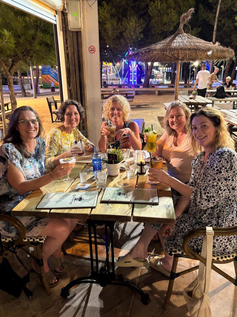 Emma J Smith tweet media