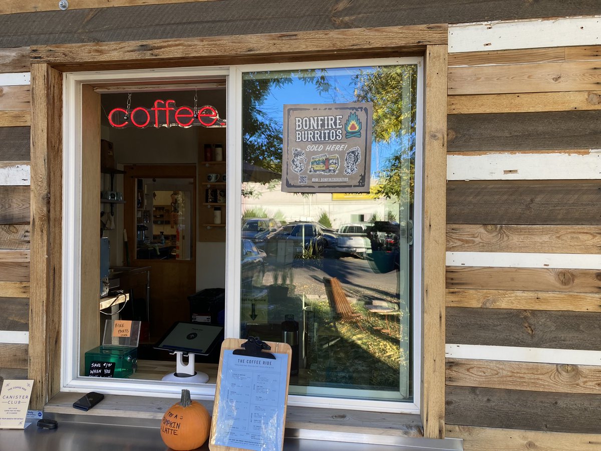 gracehood's tweet photo. East @bouldercolorado is the BEST! Check out @TheCoffeeRide, which I stumbled upon when dropping off my car at the mechanic. https://t.co/ULkLBuIPFe