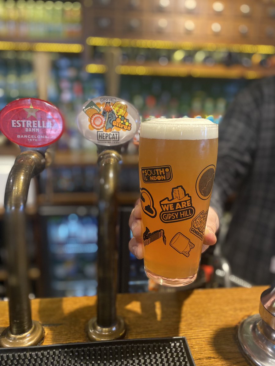 Everybody welcome the newest addition to the HH collection, @ghbc_taproom Hepcat! A glorious Session IPA that is making a lot of noise in the brewery scene 😎

#hepcat #gispyhill #sessionipa #newdraughtbeer @youngspubs