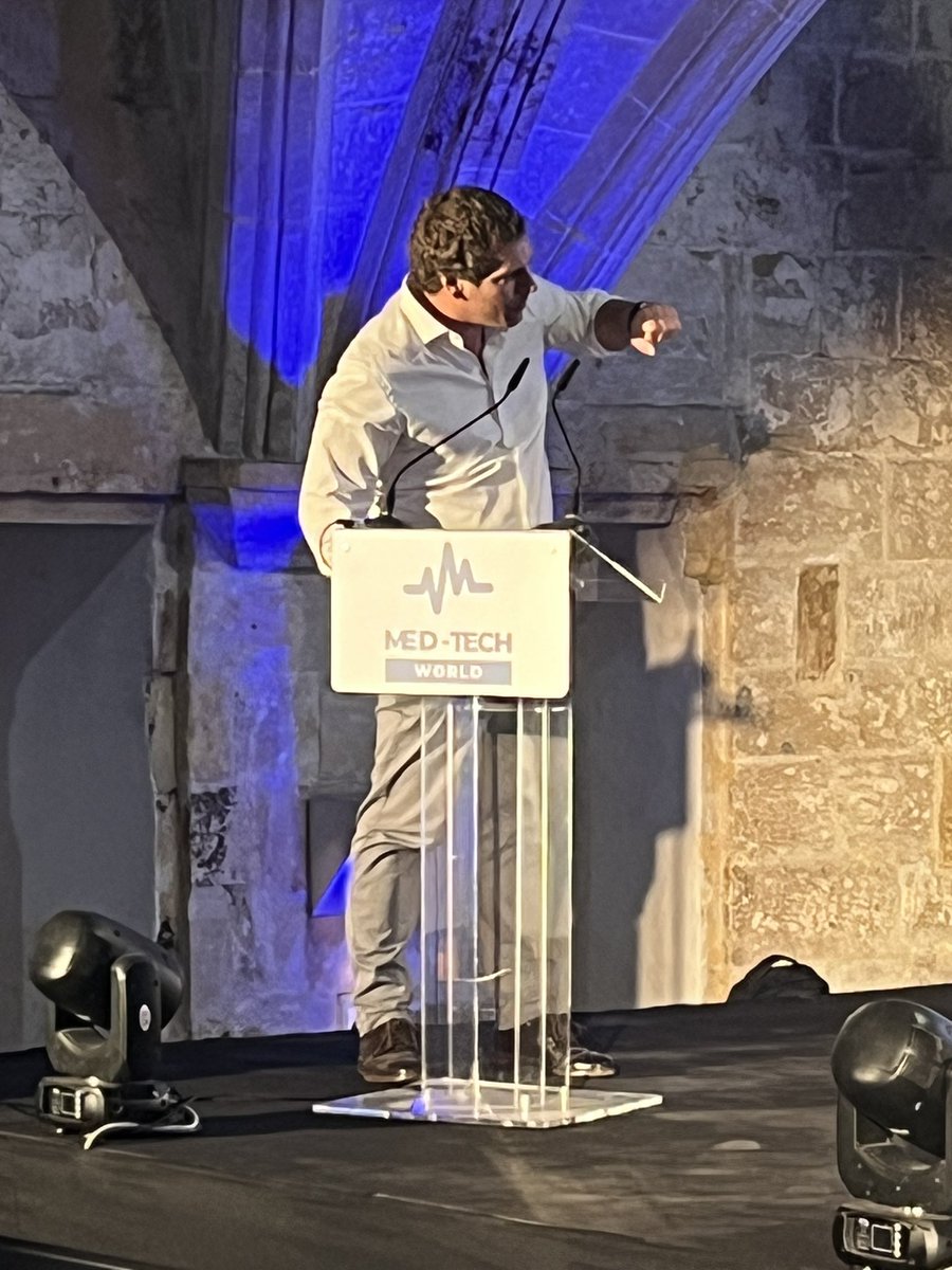 Now in Malta #MTW2023 <a href="/prverdeguer/">Pau Rodríguez</a> pitching <a href="/MethinksAI/">Methinks</a> for the Medtech Pitch 2023. Good luck Pau!