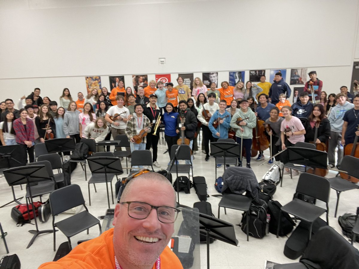hubbardbradford's tweet image. This collab! Guest composer, two of his wicked talented musician friends, playing along with the @Wheeling_Cats Mariachi, orchestra, band, AND choir. What an experience for our students! Moving and inspirational to witness. #justanotherwednesday #TheWheelingWay #makeitmatter