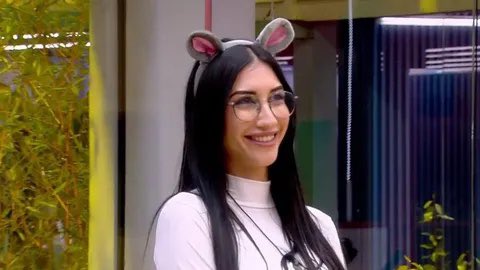 OpenRoxy5's tweet image. Queen👑 #GHVIP200