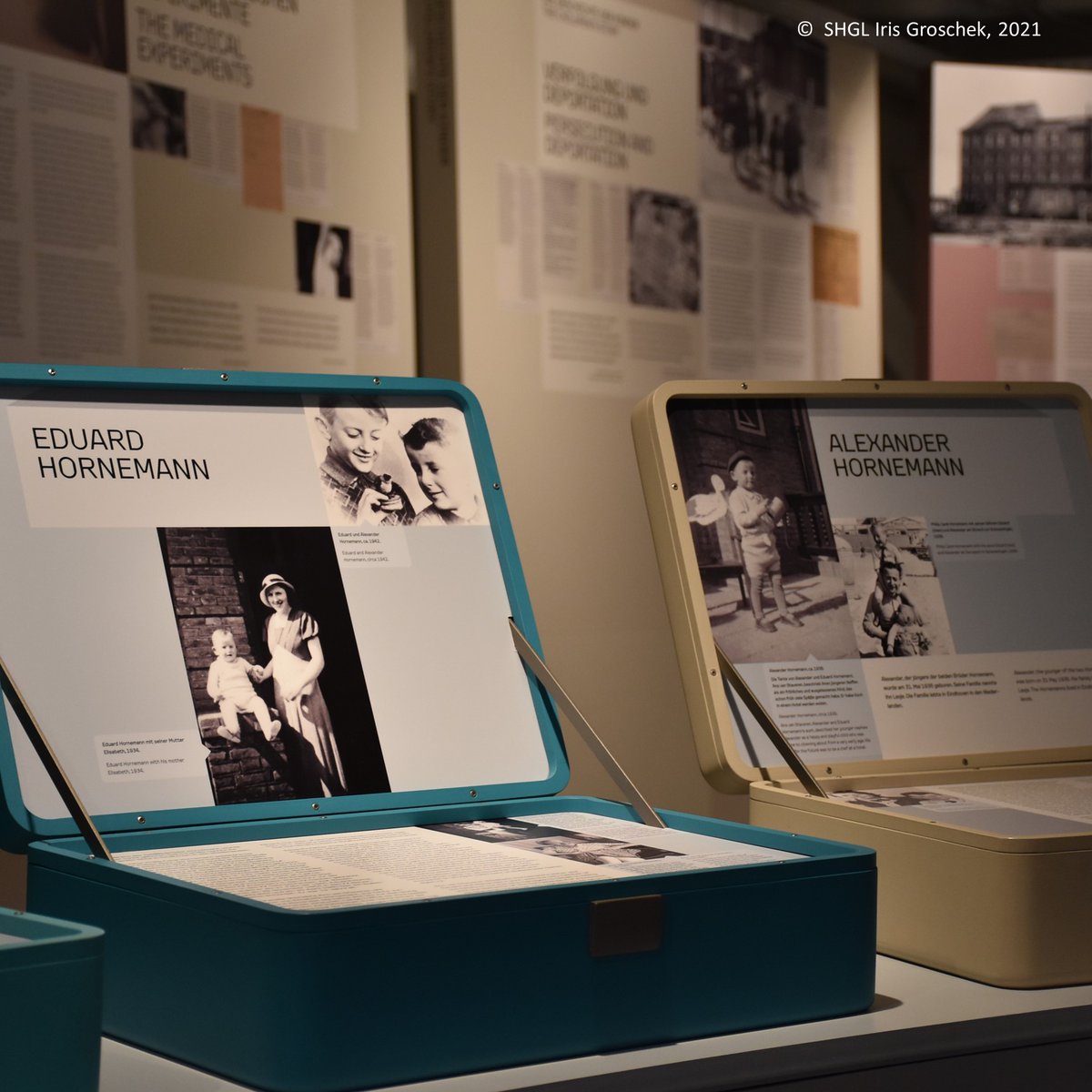 Die Gedenkstätte Bullenhuser Damm erzählt die Geschichte von 20 jüdischen Kindern und mindestens 28 Erwachsenen, welche am 20. April 1945 ermordet wurden. Am 31.10 könnt ihr die Gedenkstätte in Begleitung von Nicola Iversen bei einer Führung besuchen.