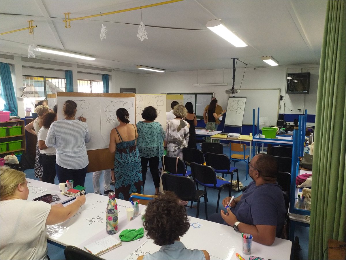 FacilEurope's tweet photo. #formation FacilEurope 

Les stagiaires de l'académie de La Réunion s'initient au vocabulaire visuel et s'entraînent à représenter des notions sous forme de pictogrammes. https://t.co/rLRPy5xGPa