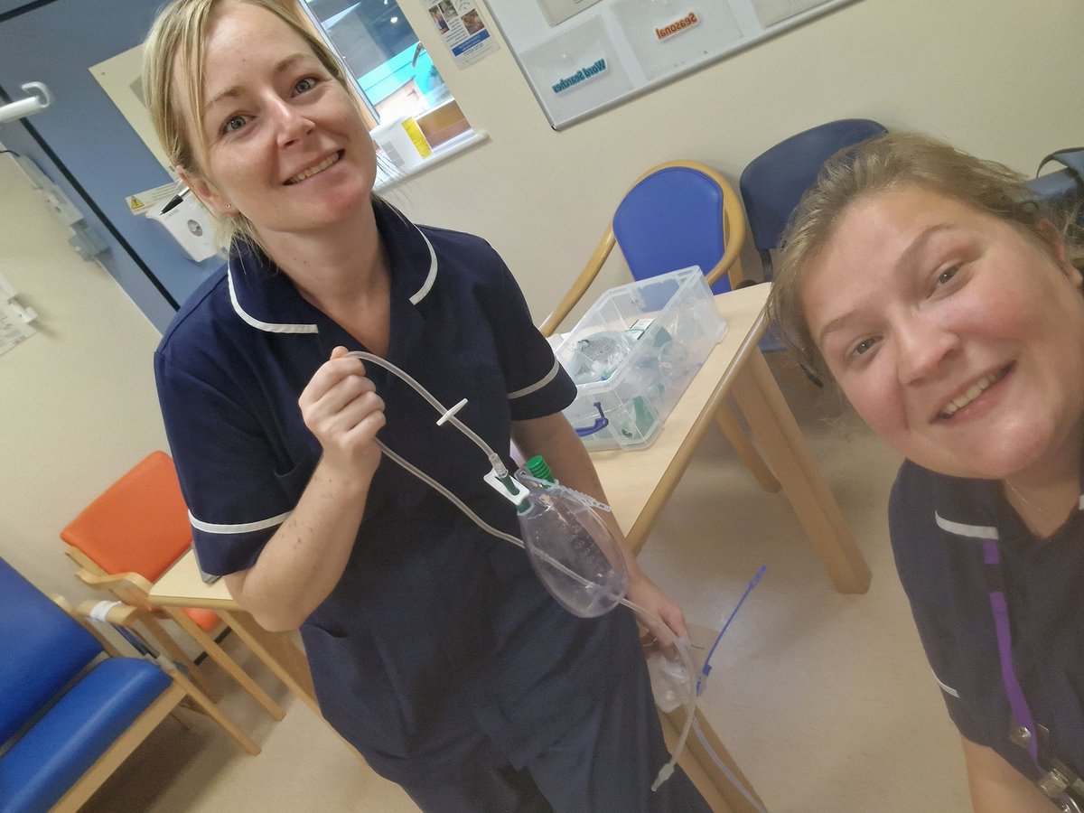 Back to Mount Gould to teach them all about Drains how to manage them to ensure patient are able to have their rehab. <a href="/SueClemow/">Sue Clemow</a> <a href="/Nickymetty/">Nicky Metcalfe</a> <a href="/teamsurgery/">@CRH#TeamSurgery</a> #SAU #wolf #Stonehouse <a href="/UHP_NHS/">University Hospitals Plymouth NHS Trust</a>