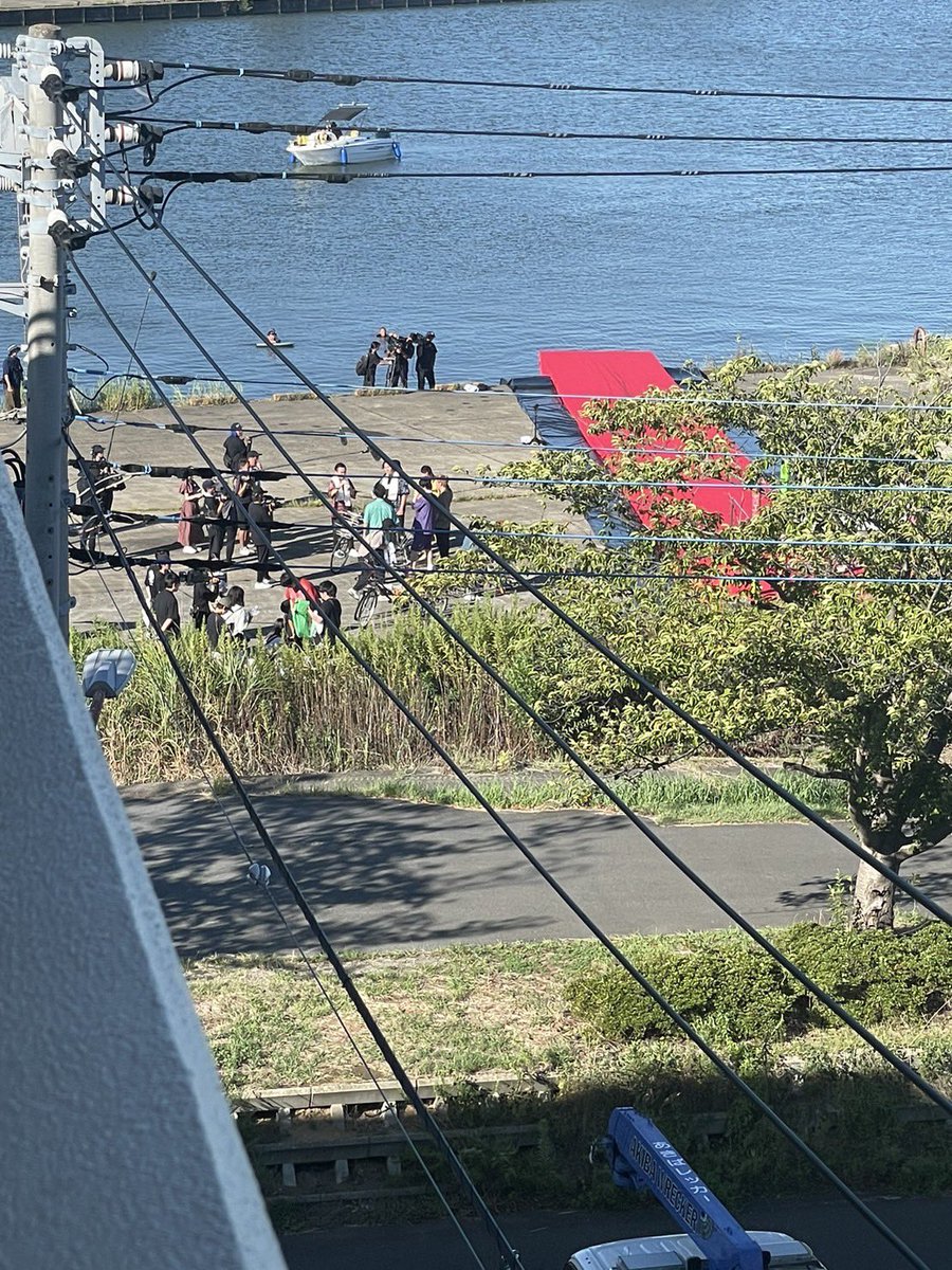 4828Phon's tweet photo. 23日から始まるTBSの新番組ジョンソン。霞ヶ浦で先月、ロケしておりました。
自転車でダイブしてたから、なんだろう！？と思ってました💦

https://t.co/UPxuG78DIE

#土浦　#霞ヶ浦　#ジョンソン　#ロケ https://t.co/9RaNKqk8B0