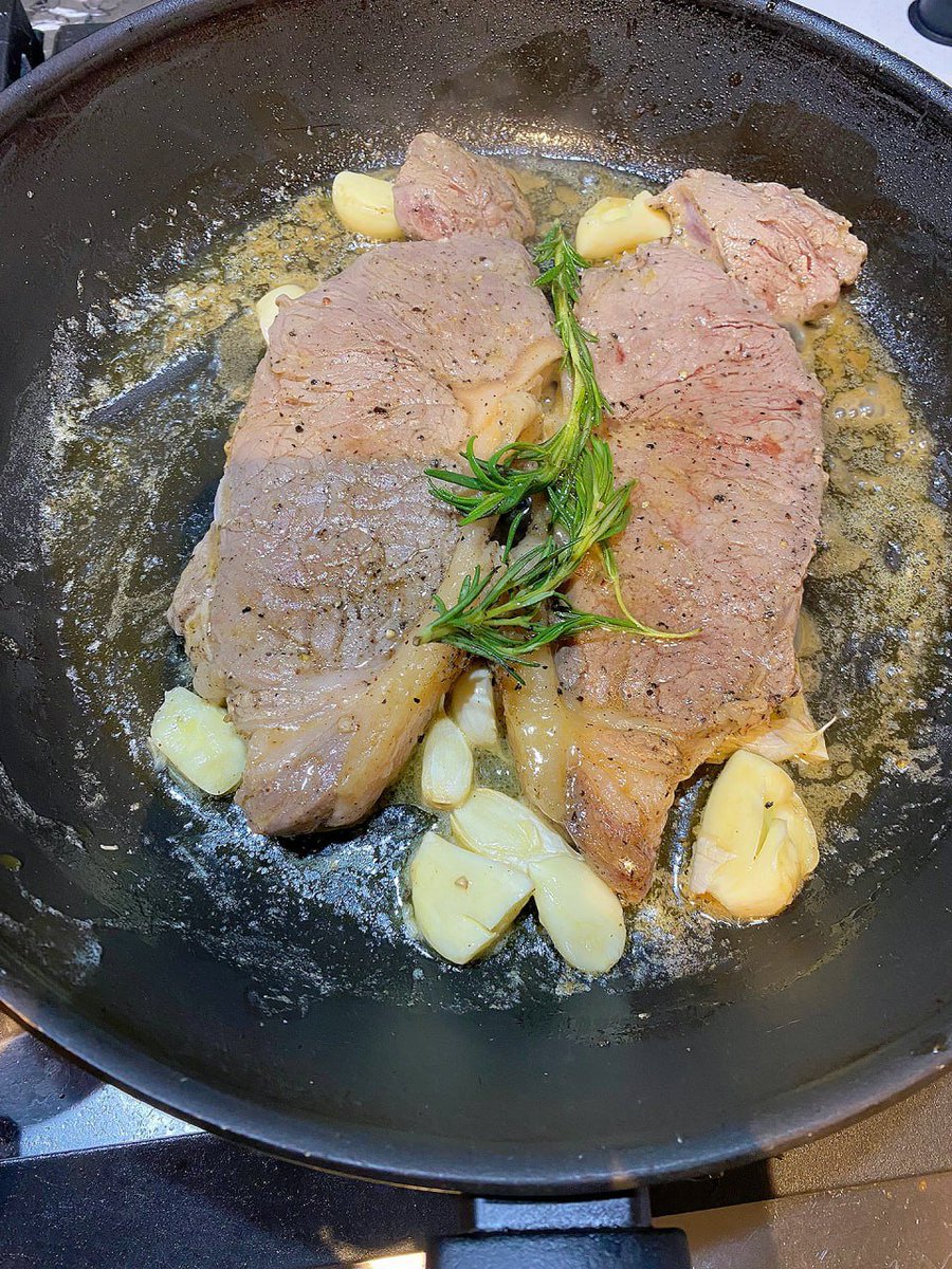 EmilyLee7530's tweet photo. #eating #tasty #steak #BEEF 
#Cooking  #life #leisure #cozy #Food https://t.co/AJKmmPaorH
