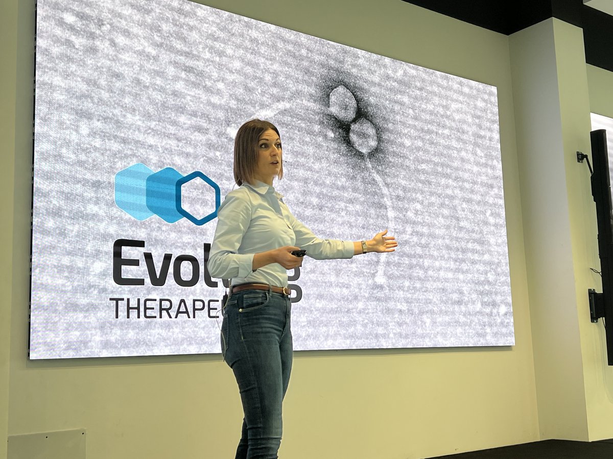 BIOVAL_es's tweet photo. @Angela_Prez @health_in_code @UPV @CSIC @DarwinBioprosp ➡️ Pilar Domingo, researcher #y2sysbio &amp; Evolving Therapeutics founder.

#Synbio #Bioval https://t.co/sSgtzopeC4