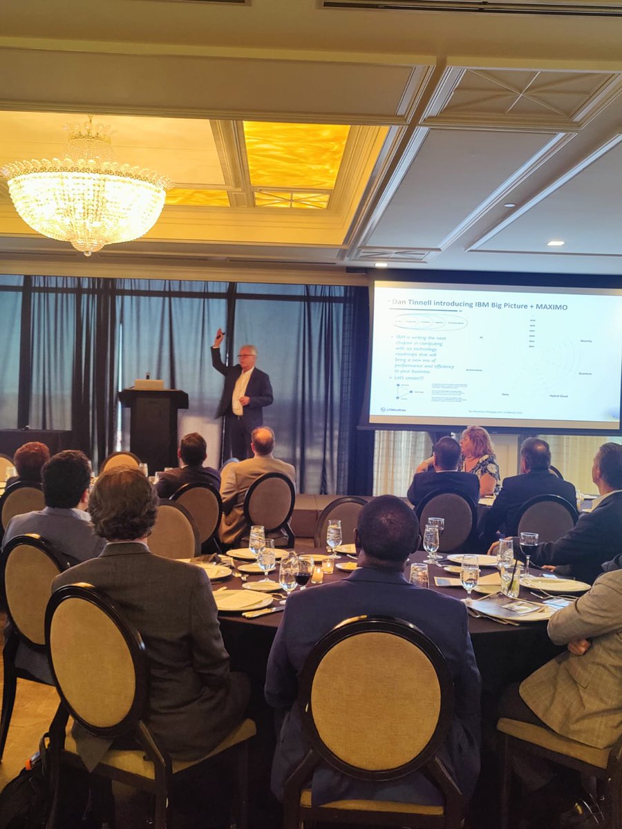 ltm_ofcl's tweet photo. Exciting insights at the exclusive #LTIMindtree roundtable in Houston! Executives explored IoT, Cloud, &amp; AI's power in future-proofing asset management. The event brought together @IBM, and @AWS experts to discuss the potential of these technologies in optimizing asset operations https://t.co/ggFSFGipIb