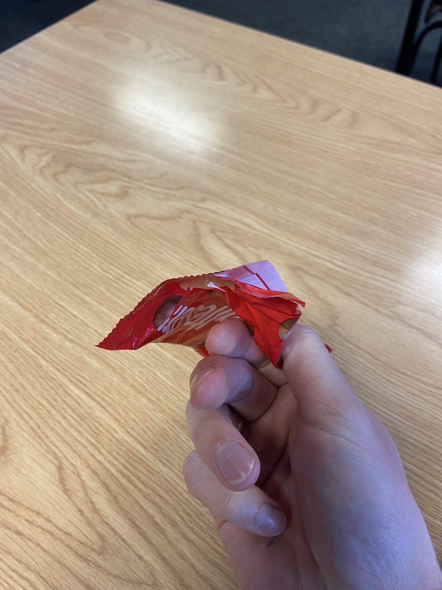 samjgallagher's tweet photo. Was really looking forward to my @MaltesersUK ! Never had an empty totally sealed pack before! https://t.co/mEINqLnsRE