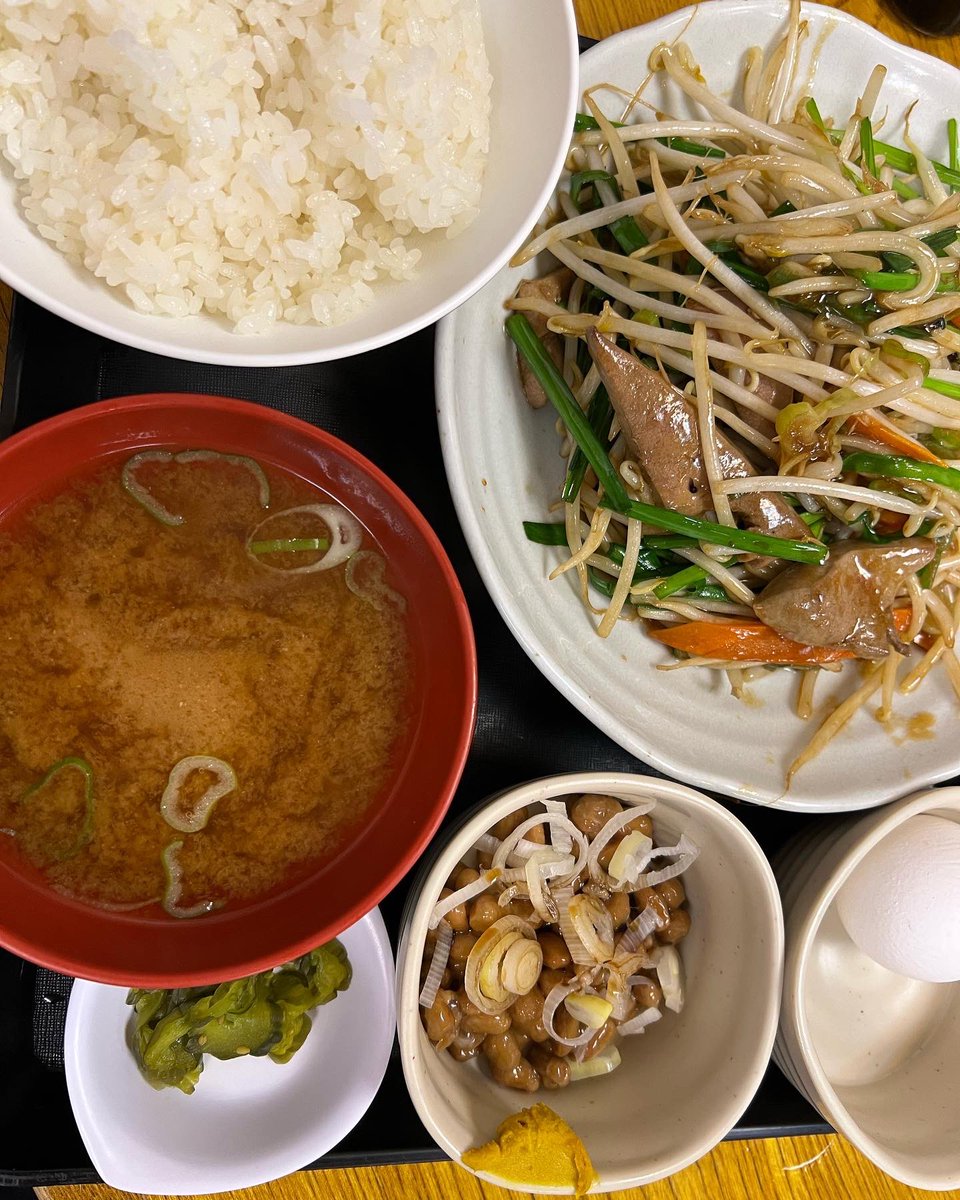 Tomohisanine's tweet photo. 近況報告です。モリモリ食べて仕事頑張っております。今週もお疲れ様！！！ https://t.co/Nt4Bek7Btu