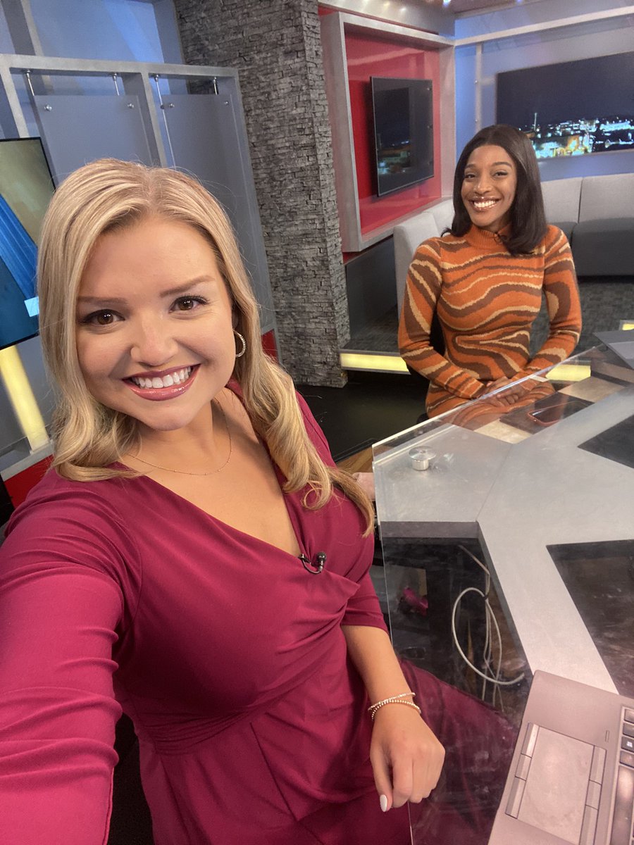 GabrielleMediak's tweet photo. Happy Friday, friends! 🍂✨🍁
Join @WilliamsCyera and I on @fox43! https://t.co/TpGyq2w8cH
