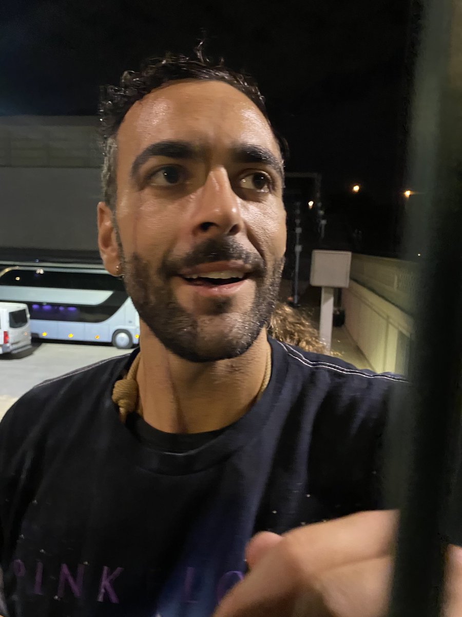 vik_janik's tweet photo. @mengonimarco - Barcelona 23 - EuropeanTour 

1st Concert, 1st Meet, 1st Eye To Eye Look 

Love,
Your Czech Boy 💫🤌🏼

#marcomengoni #mengoni #barcelona #italia #europeantour #love #merch https://t.co/6v8HXGaVQU