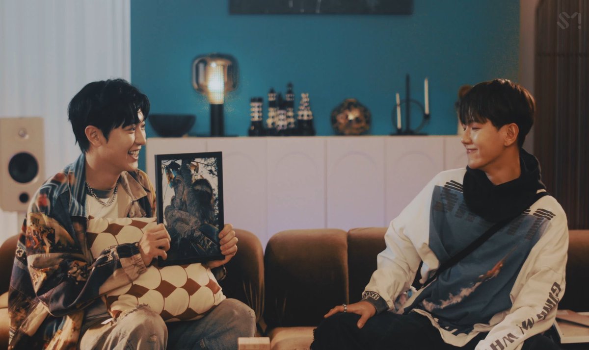 cbforu's tweet image. Chanyeol's warm gaze 🥺