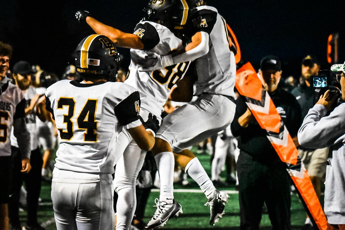 jbuttermore2's tweet photo. GAME DAY! WEEK #10! https://t.co/mtG6vRHUcj