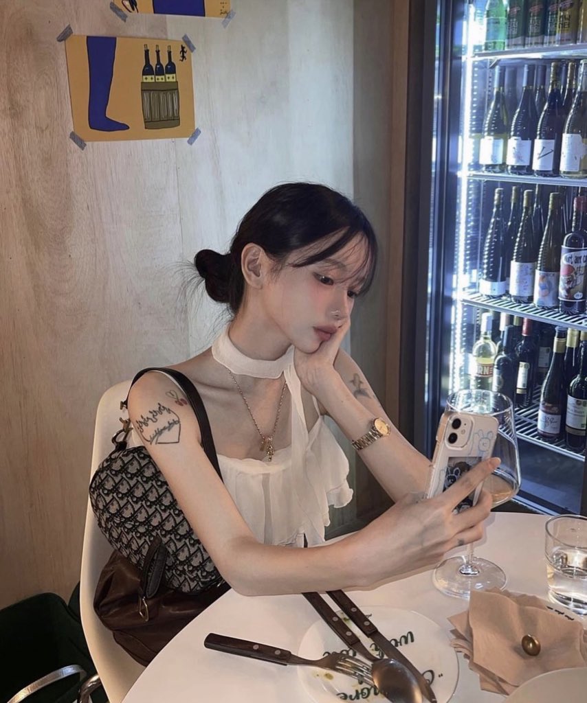 b___zooly's tweet photo. 大好きなハンソヒ様が着用してたのをきっかけに知った韓国のブランドPAINORPLEASURE夏ぶりにサイト覗いてみたんだけど冬シーズンの洋服も安定にカワイイすぎる🕸🩶(musinsa見たけど値段は割とお高め◦`~´◦ https://t.co/uR4ir7KPzk