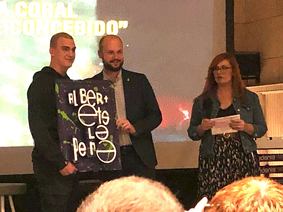 DiputacioLleida's tweet photo. Ahir es va inciar la Campanya 2023-2024 del Consell Regulador de la @DOPperadelleida. El vicepresident @Ajimenez_lleida i el diputat @Jordi_Verdu van participar a l'acte de presentació que va tenir lloc a #Albesa i va ser conduït per @elisendacarod
#laforçadelsmunicipis https://t.co/0NPa8fnOAH