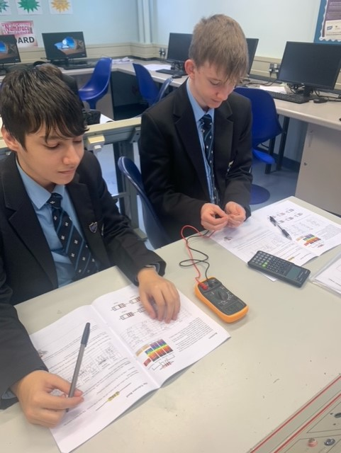 SLGTechnology's tweet photo. @LandTstlouis @SLGBallymena Year 10 Pupils using the Multimeters to measure and record the Tolerances of Fixed Resistors. https://t.co/DXBxpZr92n