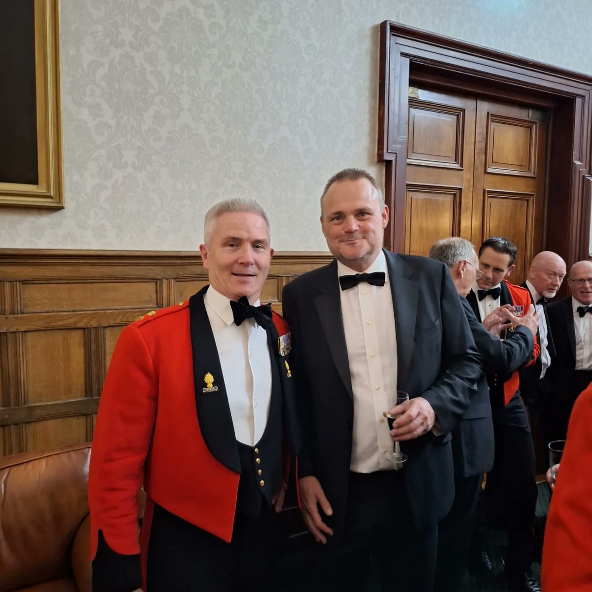 sean_f_scullion's tweet photo. What an amazing evening that was! Received an award from the #ChiefRoyalEngineer, had an amazing dinner, got to meet @realsirtomjones & #joolsholland as well as catch up with @almurray of course! #ContinuingtheFight #Sappers @RE_Hist_Society @WeHaveWaysPod #friday #grateful https://t.co/MkheYXhNv4
