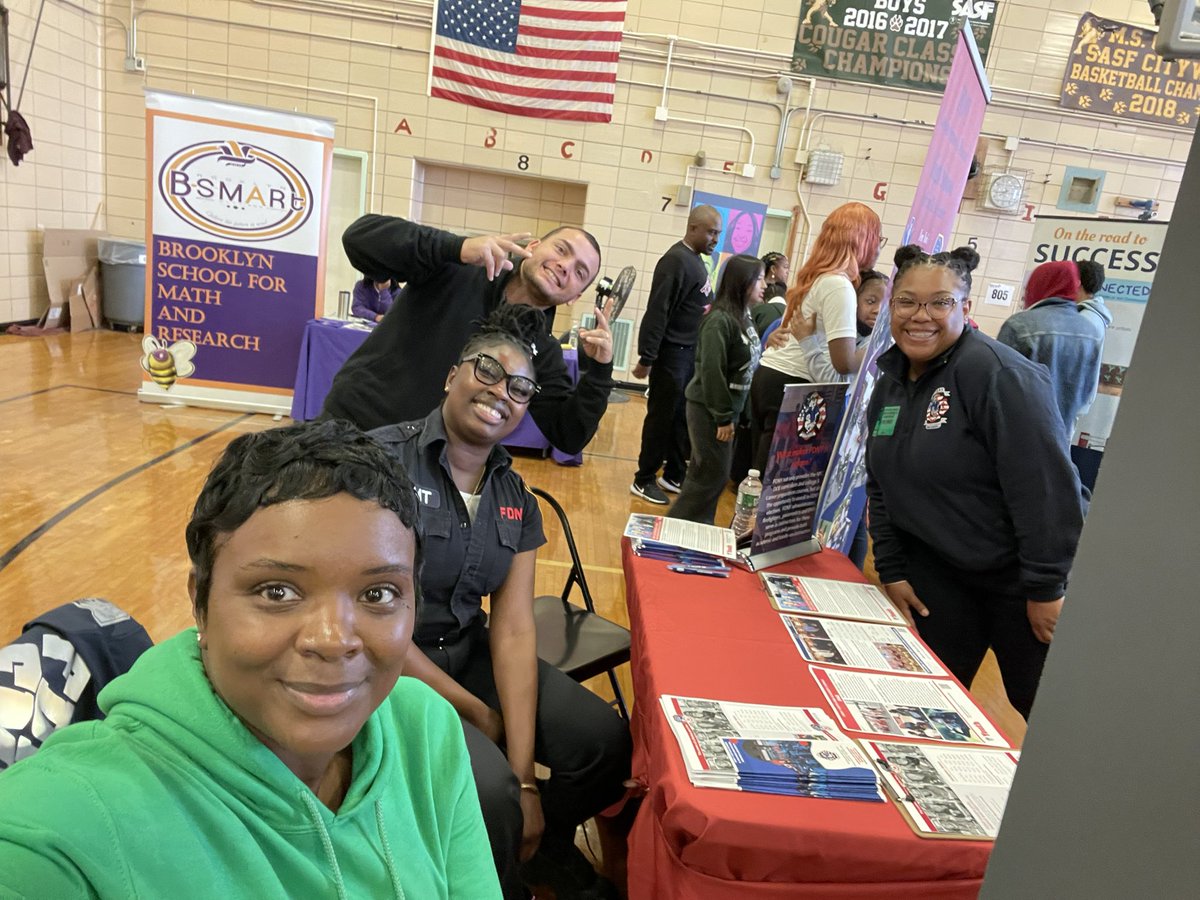 daifleck's tweet photo. Busy week!!!
It’s recruiting season! Invite FDNY High
School to your middle school’s High School Fair!
#livingtheDream #fdnyStrong #BKNHS #district19 #allSmiles #pumpkinseason https://t.co/hrfvo5FZIu
