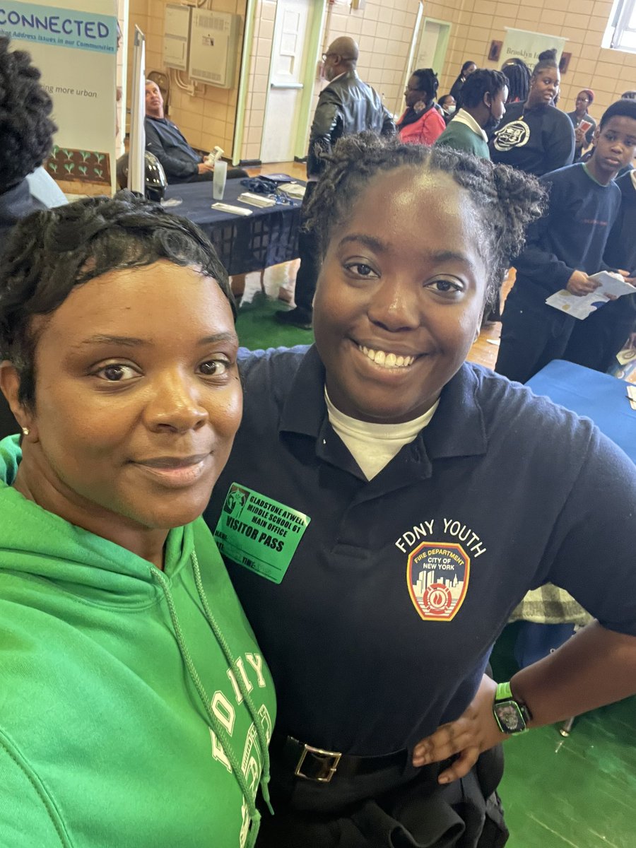 daifleck's tweet photo. Busy week!!!
It’s recruiting season! Invite FDNY High
School to your middle school’s High School Fair!
#livingtheDream #fdnyStrong #BKNHS #district19 #allSmiles #pumpkinseason https://t.co/hrfvo5FZIu
