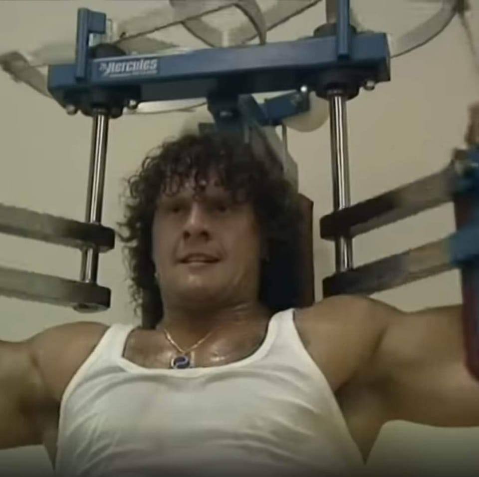 Kijktip📺: 'De Verandering' over Boyd die 15 jaar van zijn leven in de gevangenis doorbracht en met de grootste  criminelen als Holleder en de Hells Angels omging. Maar door een wonder en hulp van <a href="/DeHoopggz/">De Hoop</a> is hij nu een totale andere man. Te zien zaterdag 21 okt 17.30u <a href="/NPO2/">NPO 2</a>!!