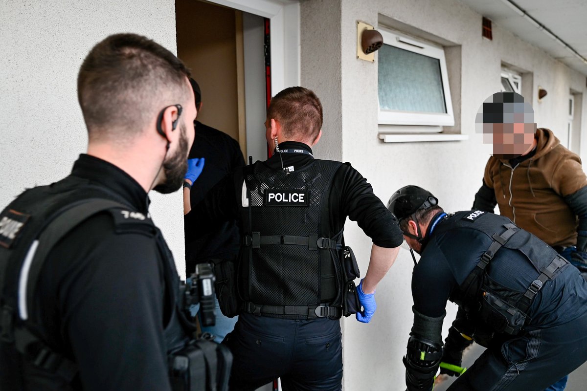 NorthantsPolice's tweet photo. Cocaine, heroin and crack were seized and 22 people arrested in Northamptonshire as part of a national drive to tackle county lines drug dealers.
Read more about County Lines Intensification week here
https://t.co/yxGCixVhnD
#MatterOfPriority https://t.co/YEJFRUfbUV