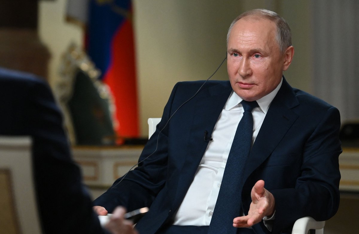 darkwebhaber's tweet photo. Putin, Joe Biden'ın "Rusya savaşı kaybetti. "sözlerine cevap verdi: 

Madem savaşı kaybettik, o zaman Biden buraya gelsin de pankek yiyip çay içelim. https://t.co/y3Ib8Rjizq