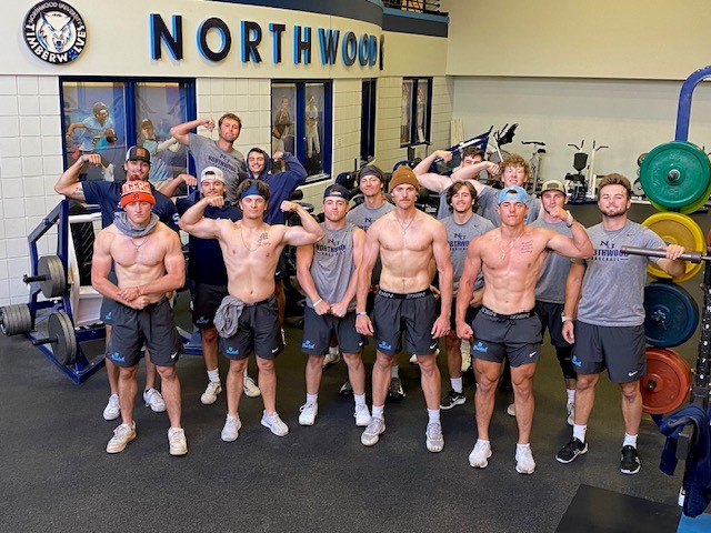 Happy #FlexFriday from <a href="/Northwood_BSB/">Northwood Baseball</a> these men finish their fall season today, game time 3:00. #GetStrong💪🐺