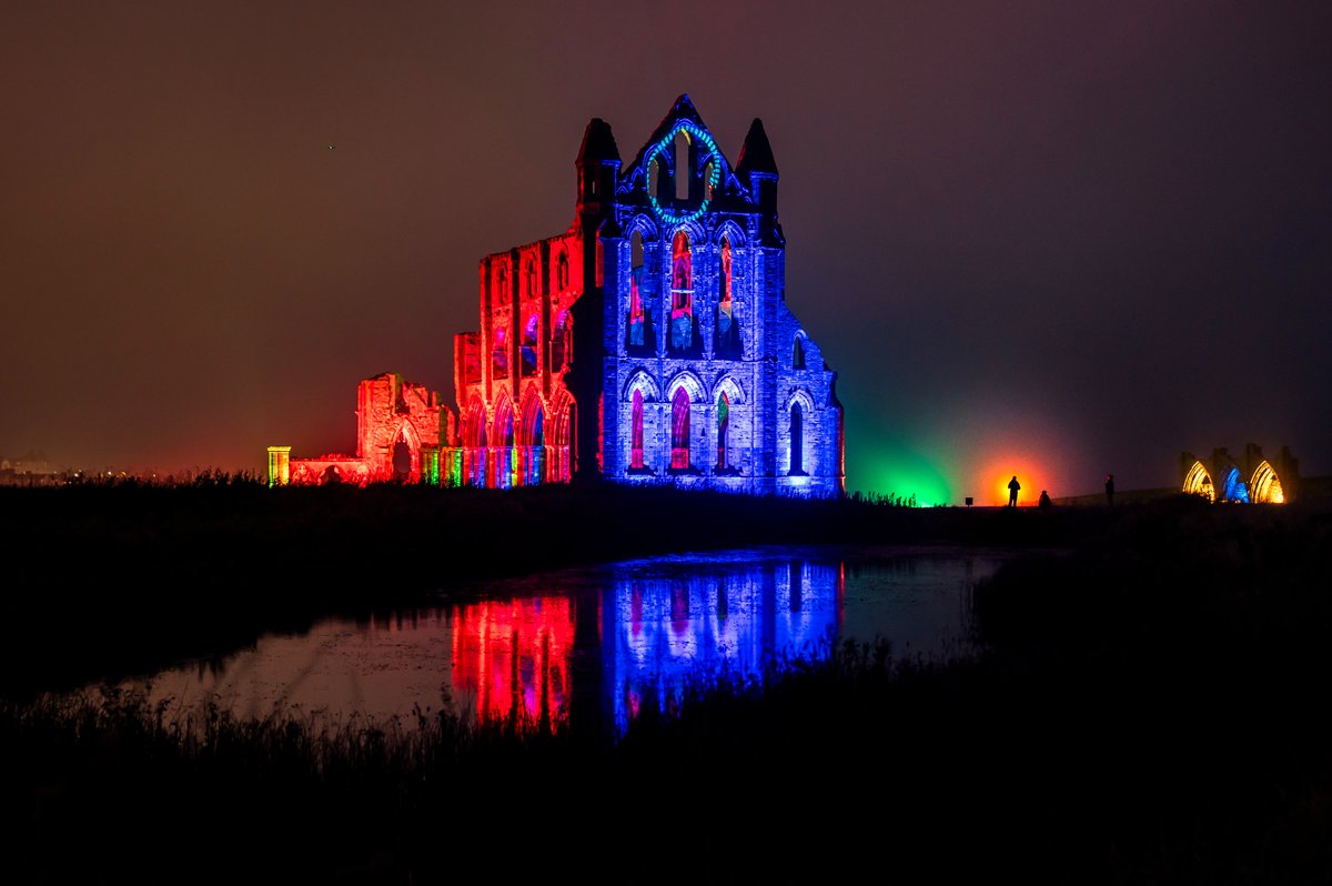 English Heritage lights up the ruins of Whitby Abbey in North Yorkshire ahead of Illuminated Abbey. Across ten nights from 22 to 31 October, visitors can immerse themselves in the spooky goings-on at the location which inspired Bram Stoker to create 'Dracula'. #ThePhotoHour