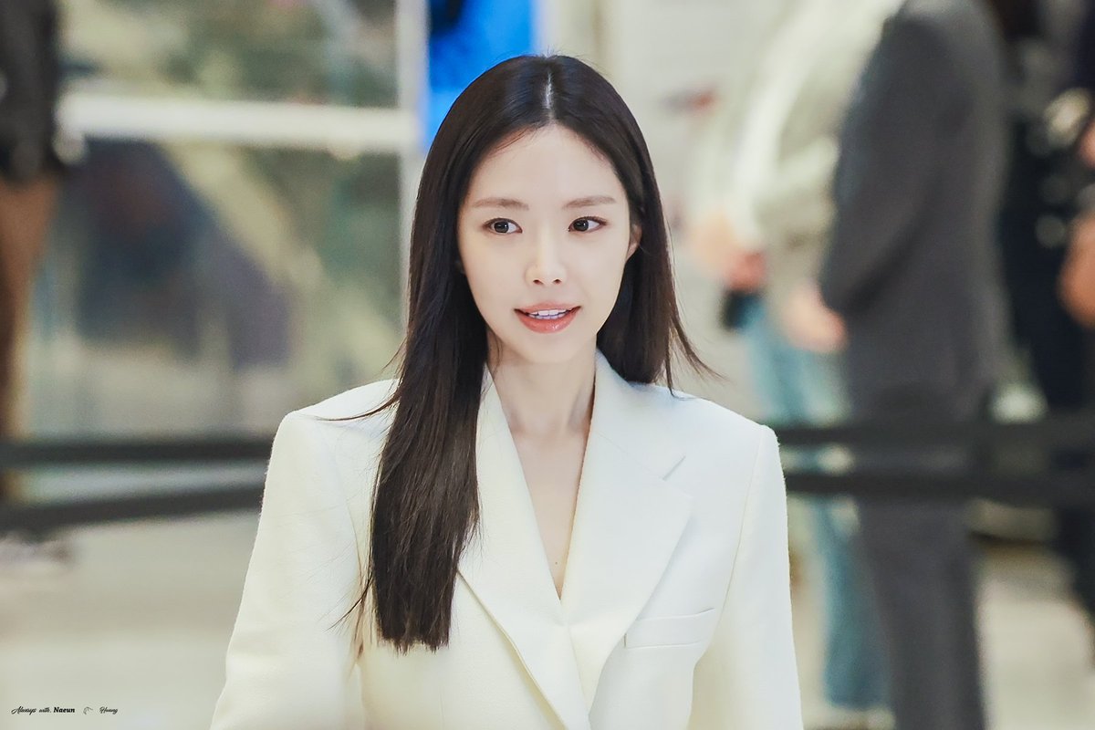 H940210's tweet photo. 231020 설화수 나은 
@1994marcellasne #나은 #손나은 #naeun #sonnaeun @ygent_official
https://t.co/shdlHWKKBW https://t.co/PSvRXTR68V
