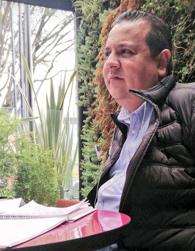 jrafaeltarazona's tweet photo. Hoy #20Oct suman 840 días la detención arbitraria y privación ilegítima de libertad de @javiertarazona director de @FundaREDES_. 
Debe ser puesto de inmediato en libertad. Ser defensor de DDHH no es delito, su salud ya no es la misma.
@KarimKhanQC
@UN_HRC
#LiberenAJavierTarazona https://t.co/i1H7JzSNQe