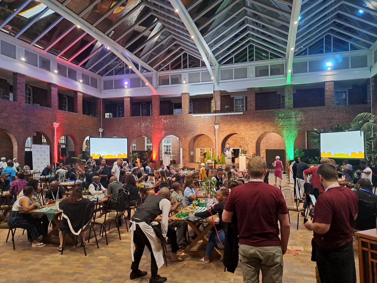 BeerSA_org's tweet photo. This weekend it's #intervarsitybrew in Bloem! It's more than a competition, it's a real get-together. Dinners. Beer tastings. Information sessions. Career advice. Student presentations this afternoon. Award ceremony tomorrow night. Who'll win? https://t.co/YEn4sw3AXK