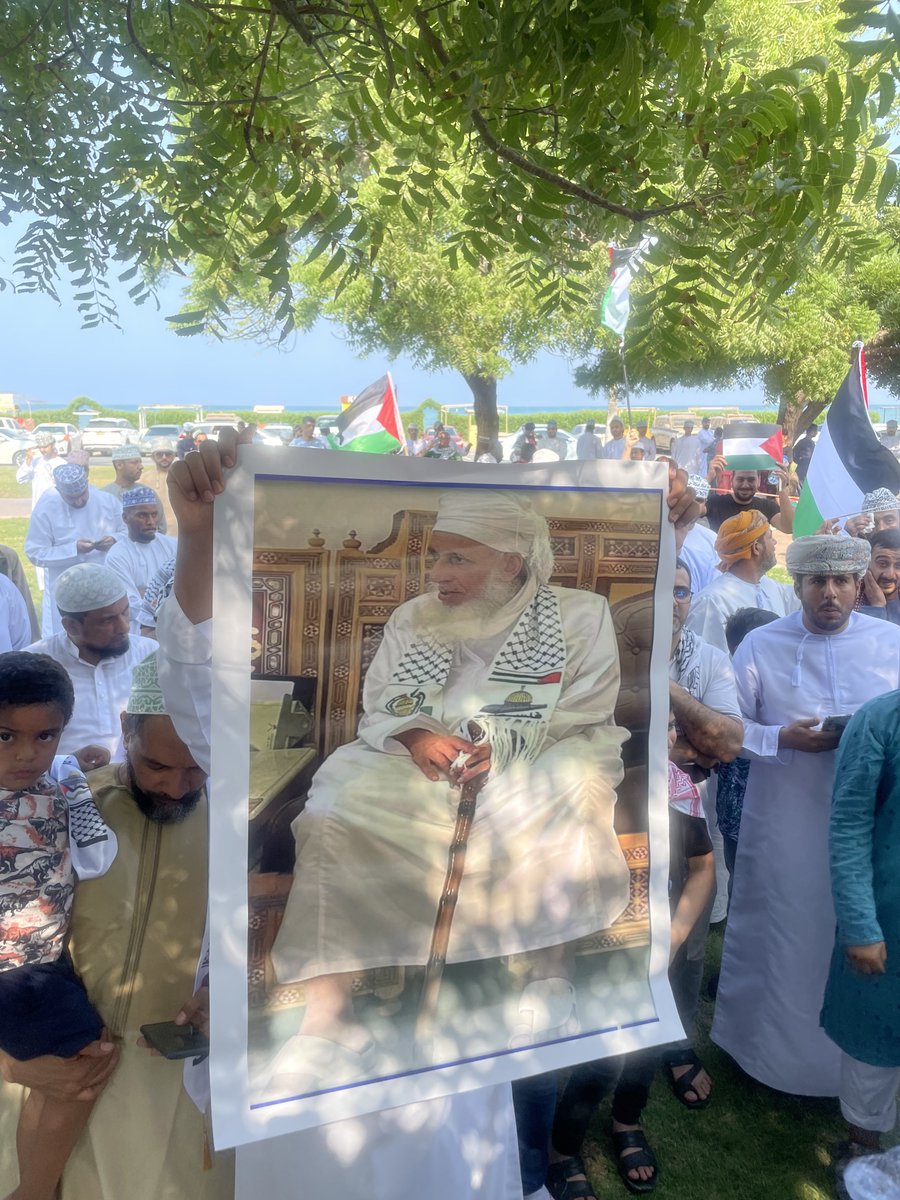 نختم وقفة صحار بهذه الصوره الجميلة 🇵🇸 #صحار_تنتفض_لغزه