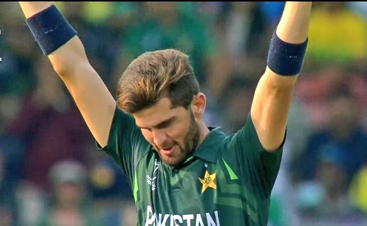 Sheez_Memes23's tweet photo. Shaheen ke Parwaz chuti se wapas aagai 🫣🇵🇰✨ https://t.co/f1f7LEg4af