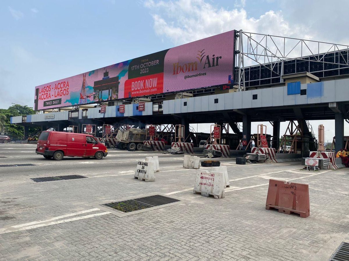 Lekki Toll Gate Deserted 
As Lagosians Ignore Anarchists …
#OurLagos