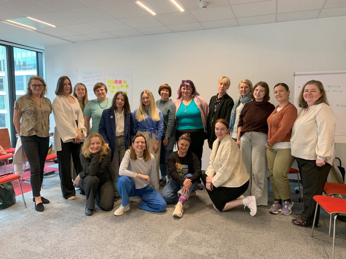 KvinnaKvinnaINT's tweet photo. Earlier this month, we brought together partners from Ukraine &amp; Bosnia and Herzegovina to discuss combatting gender-based violence in war and conflict. 🇺🇦🇧🇦 Thank you to everyone who participated—open discussions &amp; knowledge-sharing are crucial for creating stronger movements 💪 https://t.co/a1FziaY5Cu