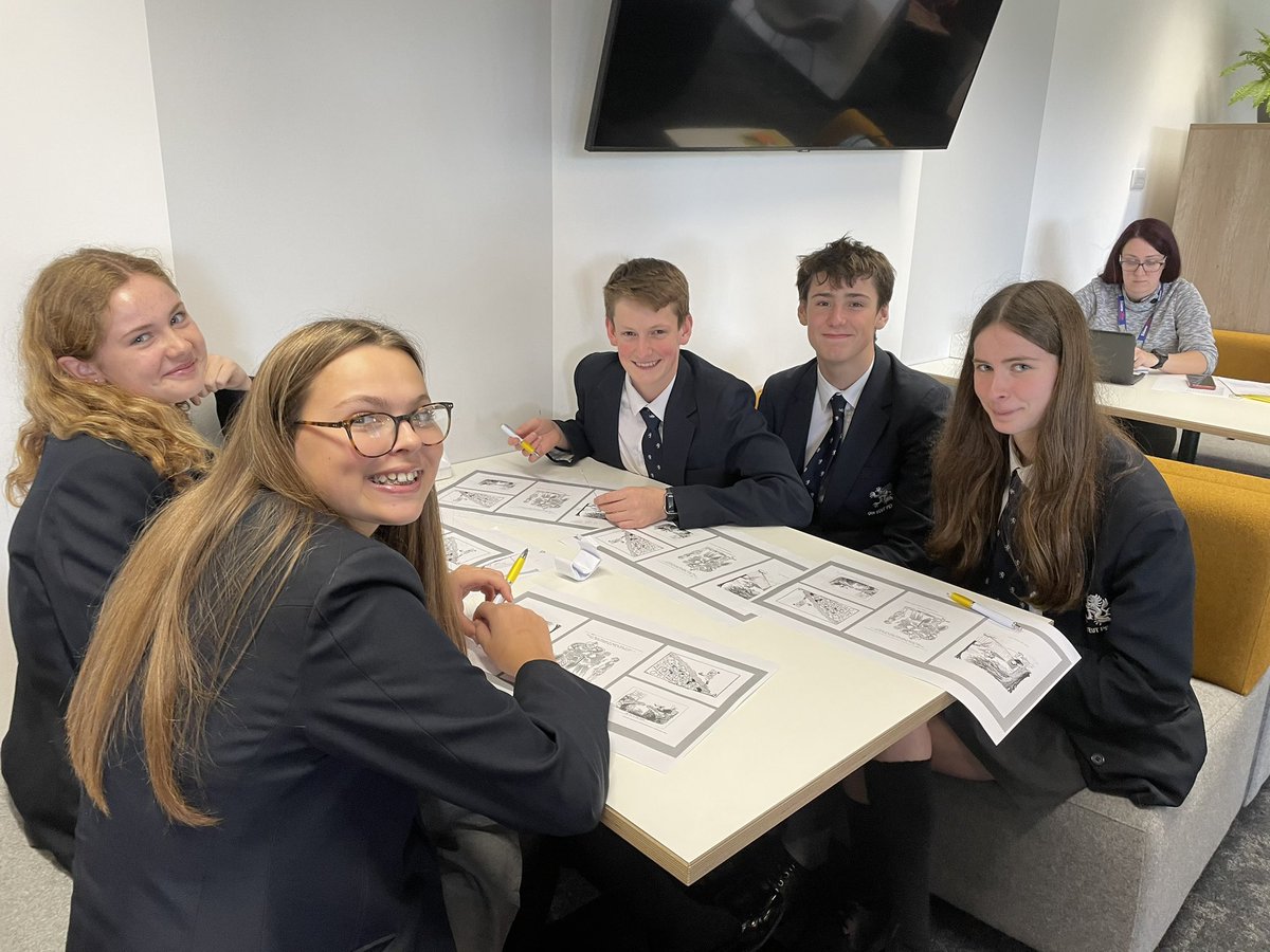 oratoryschool's tweet image. Brilliant to welcome pupils from #Langtree @Head4094 and @MEChilternEdge @AndrewH39053178 yesterday for our Rising 6th Form #AcademicChallenge! Well done everyone 👏 📚 
#Oratory6thForm #OratoryAcademic