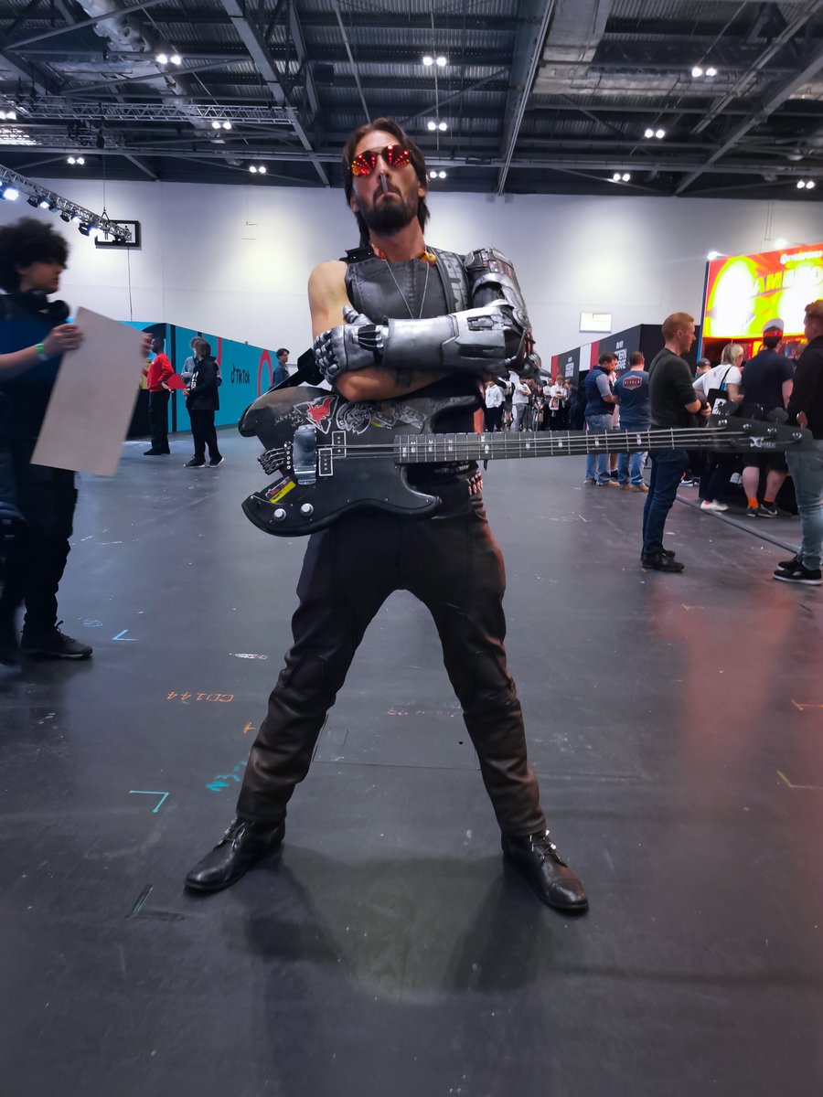 IbrahimD59's tweet photo. Character - Johnny Silverhand
From - Cyberpunk 2077
Cosplayer - @projectcosplayk
Event - @EGX 2023
#EGX #EGX2023 #JohnnySilverhands #Cyberpunk #Cosplay #CyberpunkCosplay #Cyberpunk2077 https://t.co/MhAsxaW76y