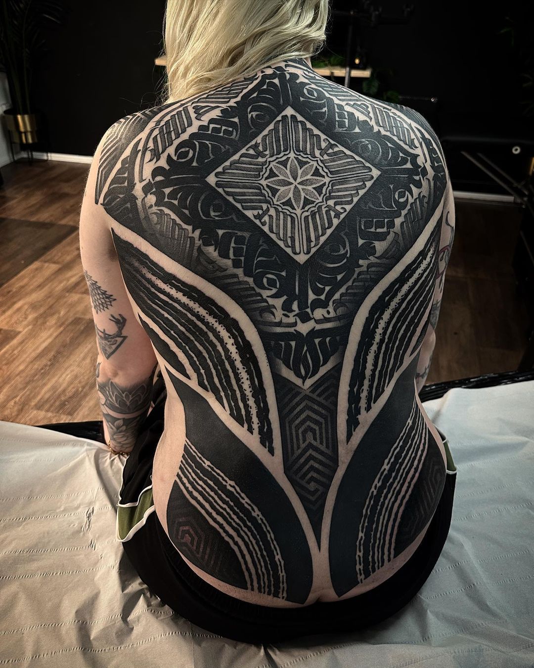 Chaos Symbol Blackwork Geometric Tattoo | 13.22 Tattoo Studi… | Flickr
